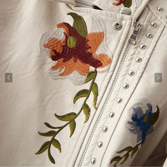 Jacket Embroidery detail studded, Front zipper. Boho Cream M/L Vegan Leather - Picture 7 of 13